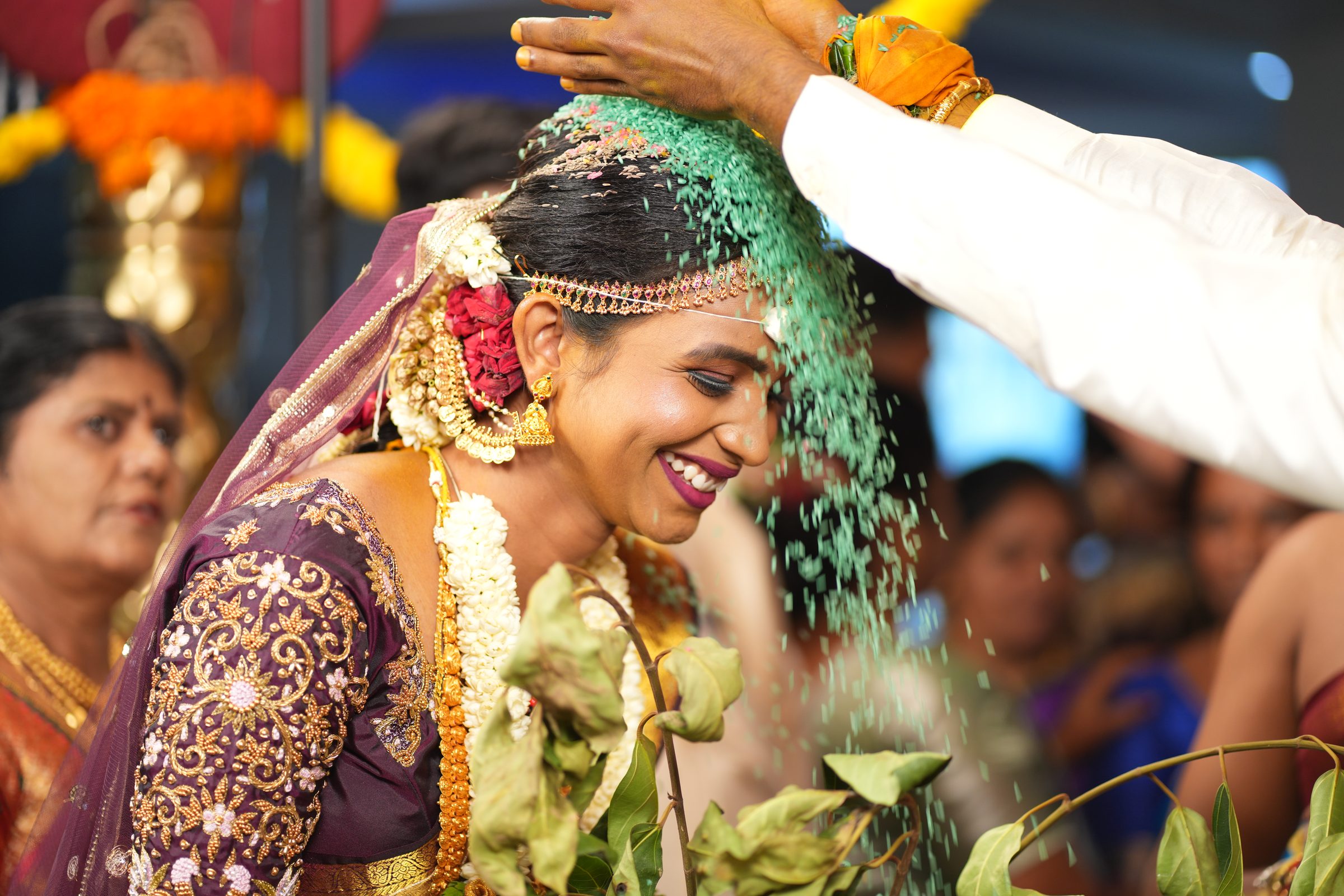 Emotional thali-tying ritual during a traditional Bangalore wedding